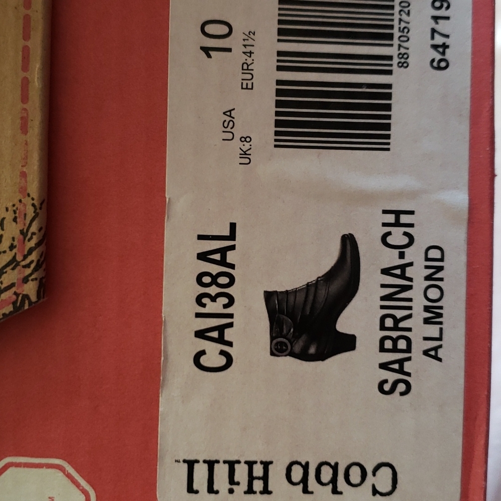 Cobb Hill Sabrina booties